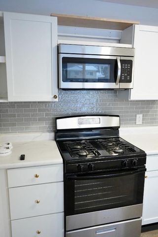 1209 16th St SW, Cedar Rapids, IA 52404