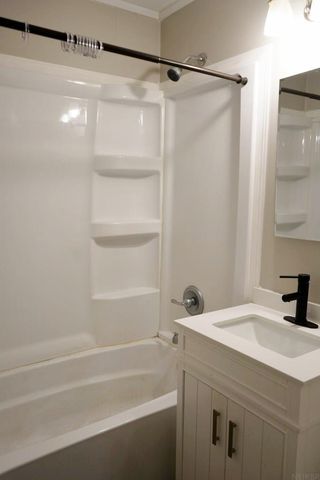 1209 16th St SW, Cedar Rapids, IA 52404