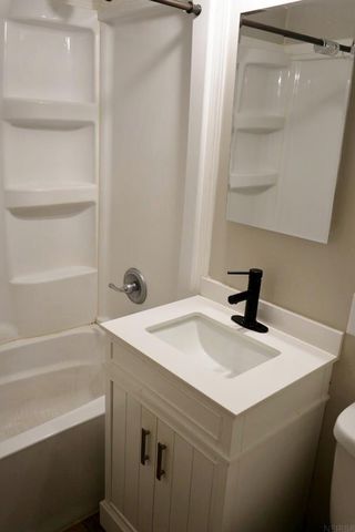 1209 16th St SW, Cedar Rapids, IA 52404