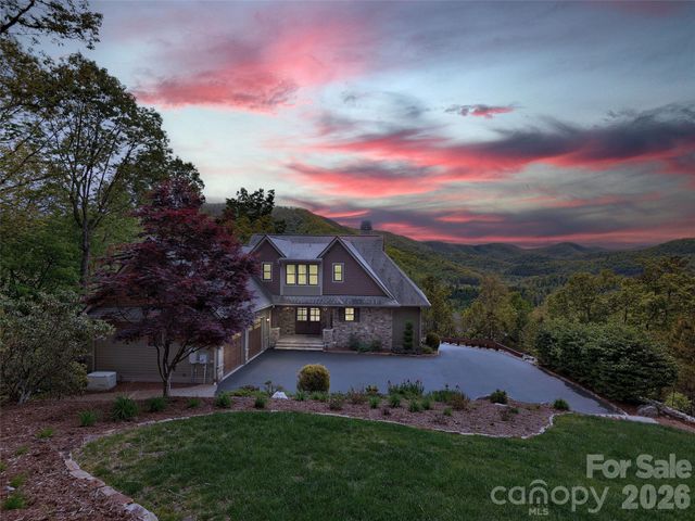 91 Watershed Way, Horse Shoe, NC 28742