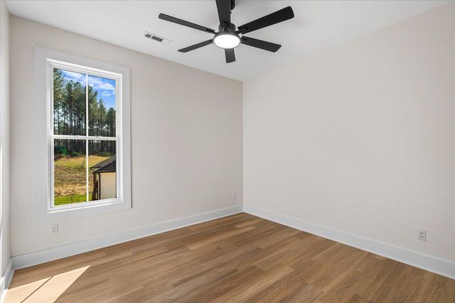 3330 Crow Road NE, Dalton, GA 30721