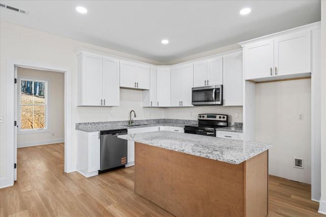 3330 Crow Road NE, Dalton, GA 30721