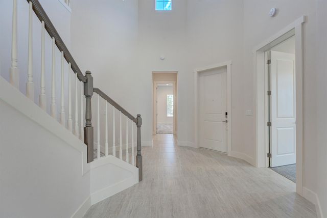 9346 Crestview Circle, Palm Beach Gardens, FL 33412