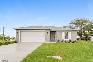 719 SW 13th TER, Cape Coral, FL 33991