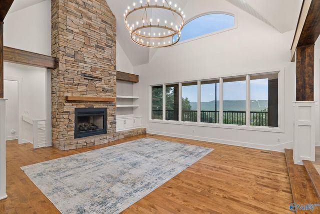 11034 Everest Circle SE, Huntsville, AL 35803