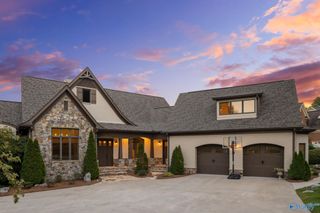 11034 Everest Circle SE, Huntsville, AL 35803