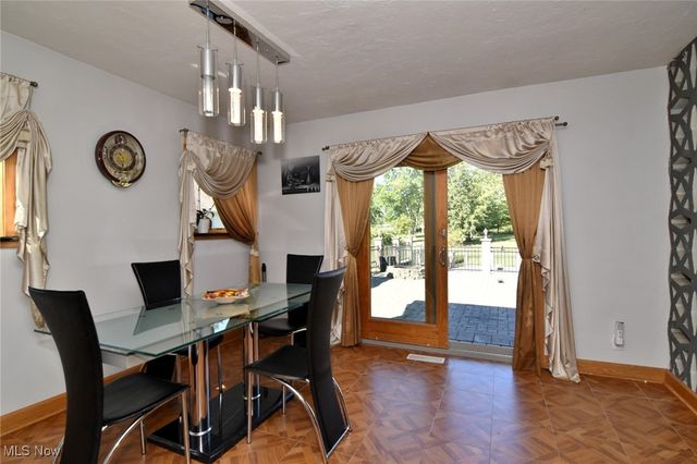 8300 Ridgedale Road, North Royalton, OH 44133