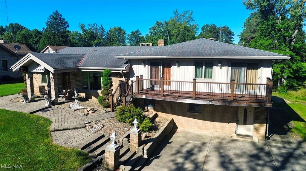 8300 Ridgedale Road, North Royalton, OH 44133