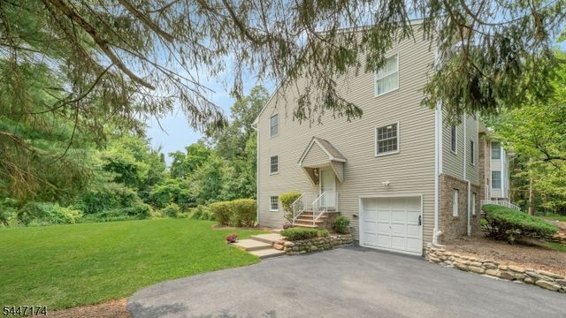 9 Brookstone Cir, Parsippany-troy Hills Twp., NJ 07950