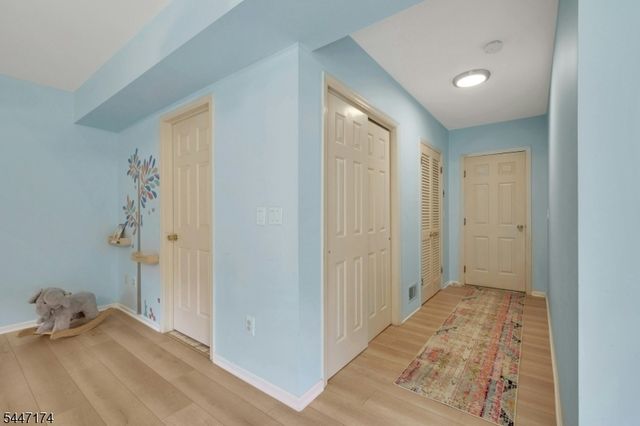 9 Brookstone Cir, Parsippany-troy Hills Twp., NJ 07950