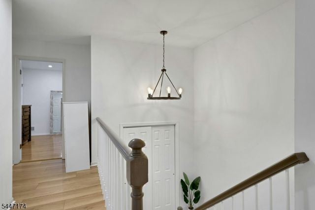 9 Brookstone Cir, Parsippany-troy Hills Twp., NJ 07950