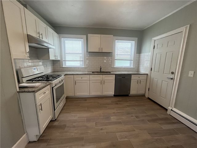 25 Tenth Street 2, East Providence, RI 02914