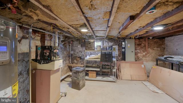 18 PENN ST, Newtown, PA 18940