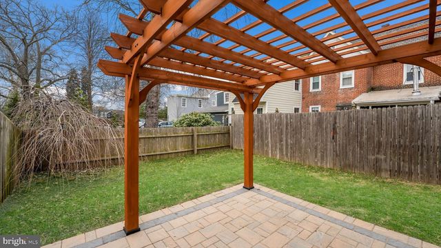 18 PENN ST, Newtown, PA 18940