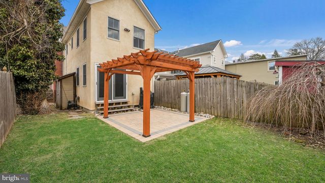 18 PENN ST, Newtown, PA 18940