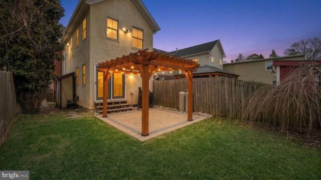 18 PENN ST, Newtown, PA 18940