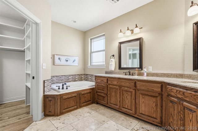 1310 Buckingham, Ardmore, OK 73401