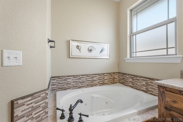 1310 Buckingham, Ardmore, OK 73401