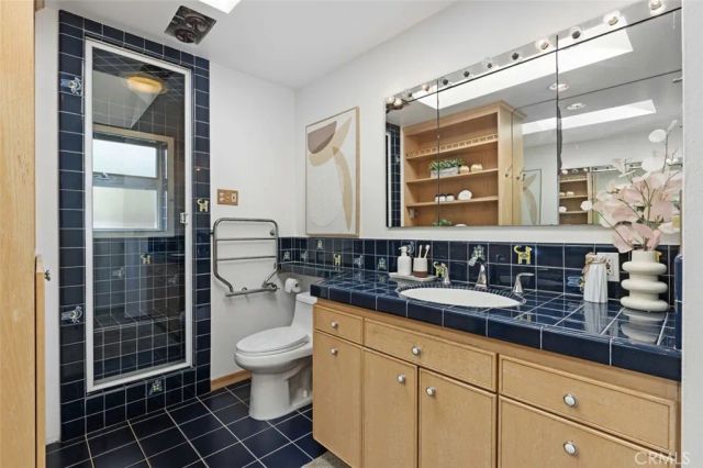 444 Oneida Drive, Pasadena, CA 91107