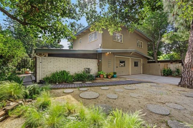 444 Oneida Drive, Pasadena, CA 91107