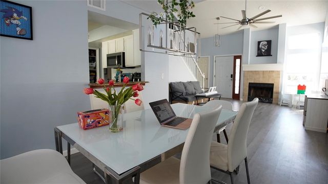 9868 ALOMA BEND LN, Oviedo, FL 32765