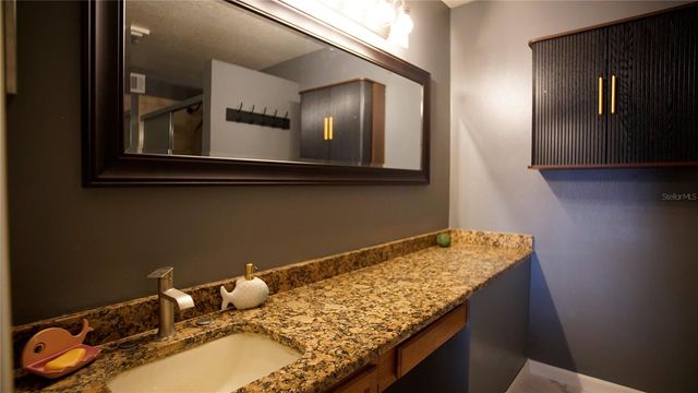 9868 ALOMA BEND LN, Oviedo, FL 32765