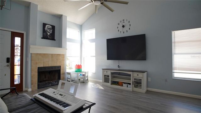 9868 ALOMA BEND LN, Oviedo, FL 32765