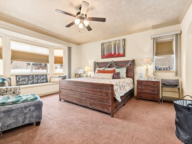 2309 Meadowlark Ln, Pueblo, CO 81008