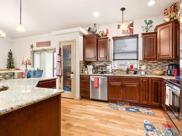 2309 Meadowlark Ln, Pueblo, CO 81008