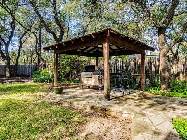 404 Almarion DR, Austin, TX 78746