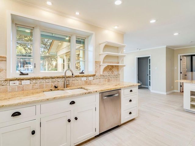 404 Almarion DR, Austin, TX 78746
