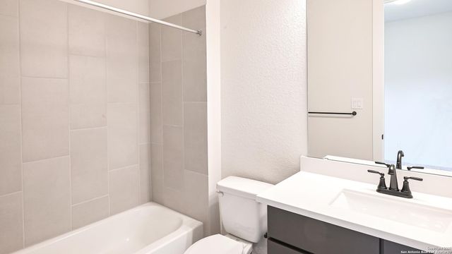 315 Bella Rosa Way, Cibolo, TX 78108