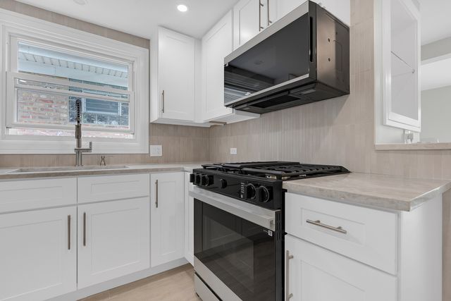 5505 N Nagle Avenue, Chicago, IL 60630