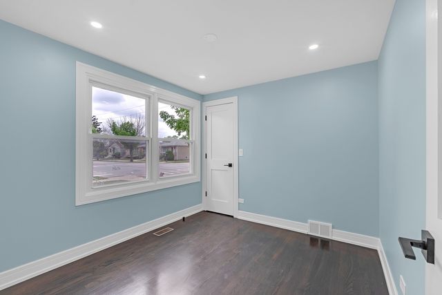 5505 N Nagle Avenue, Chicago, IL 60630