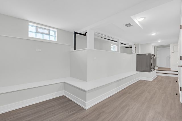 5505 N Nagle Avenue, Chicago, IL 60630