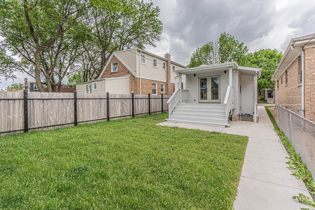 5505 N Nagle Avenue, Chicago, IL 60630