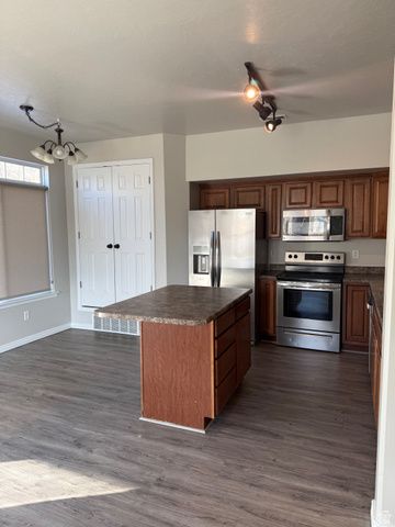 239 HIDDEN CREEK DR, Providence, UT 84332