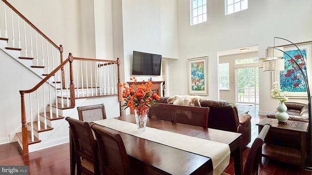 38 INVERNESS DR, Kendall Park, NJ 08824
