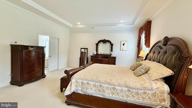 38 INVERNESS DR, Kendall Park, NJ 08824