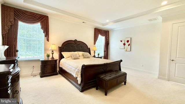 38 INVERNESS DR, Kendall Park, NJ 08824