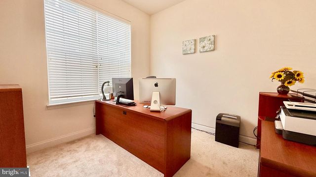 38 INVERNESS DR, Kendall Park, NJ 08824
