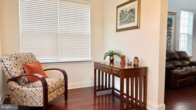 38 INVERNESS DR, Kendall Park, NJ 08824