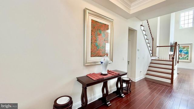 38 INVERNESS DR, Kendall Park, NJ 08824