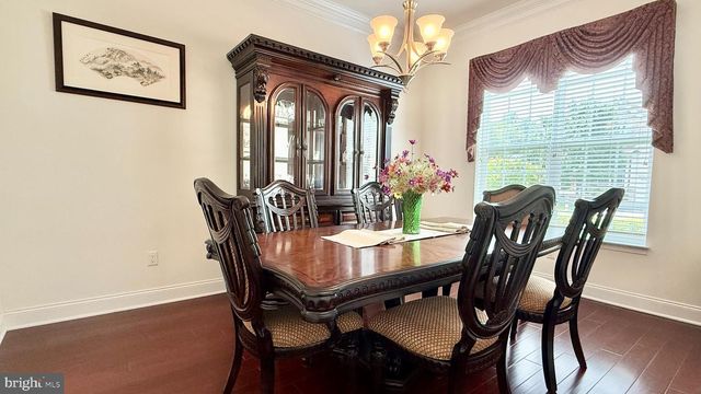 38 INVERNESS DR, Kendall Park, NJ 08824