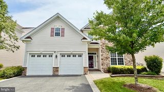 38 INVERNESS DR, Kendall Park, NJ 08824
