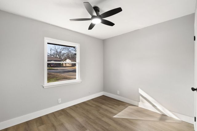 124 Bluebird Circle, Denton, TX 76209