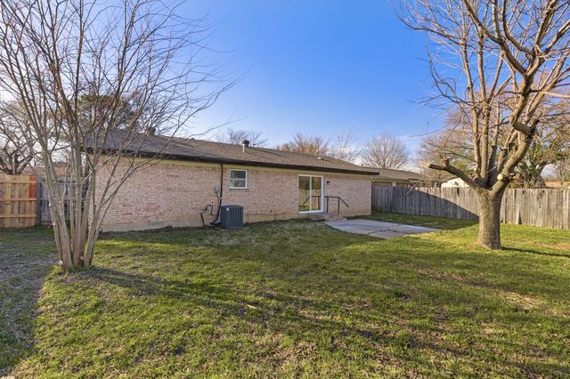 124 Bluebird Circle, Denton, TX 76209