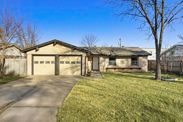 124 Bluebird Circle, Denton, TX 76209