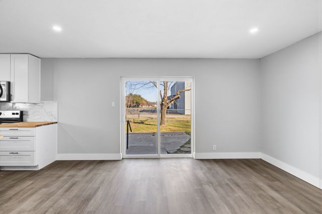 124 Bluebird Circle, Denton, TX 76209