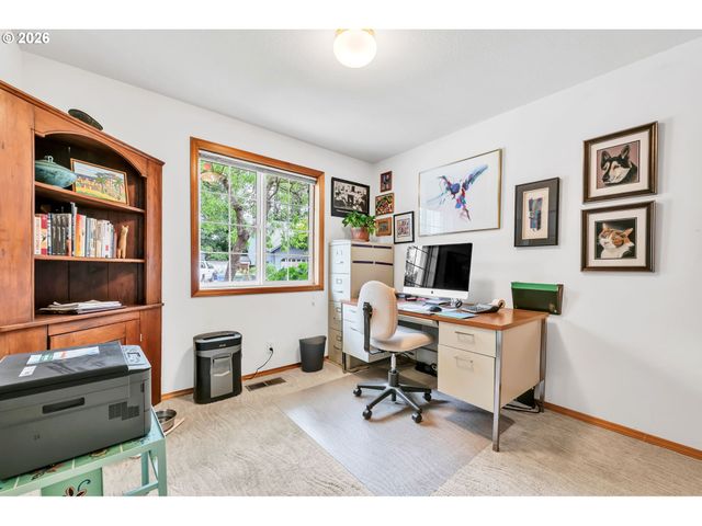 3959 EDDYSTONE Pl, Eugene, OR 97404